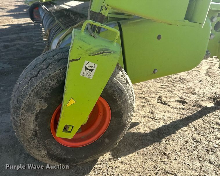 image for item DM2650 2017 Claas 380  pickup head