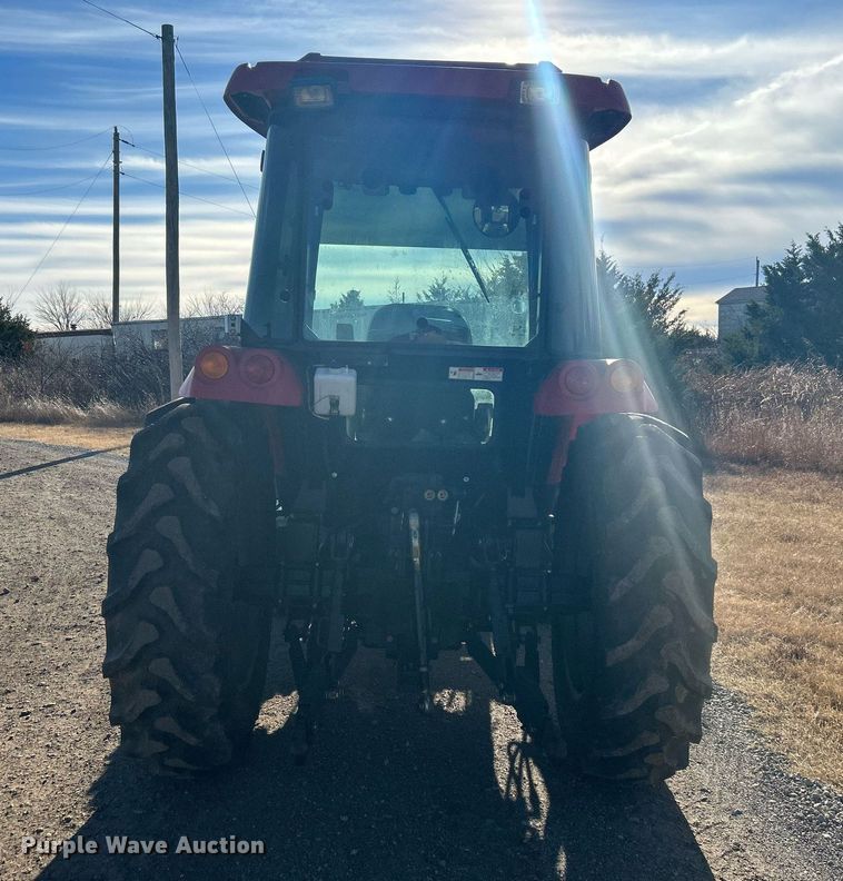 image for item DN0574 2015 Mahindra 2565  tractor