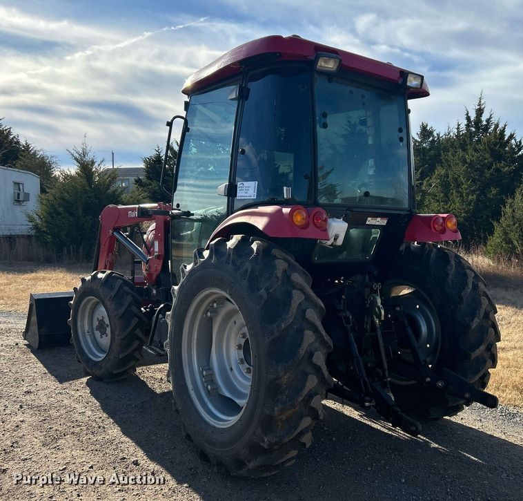 image for item DN0574 2015 Mahindra 2565  tractor