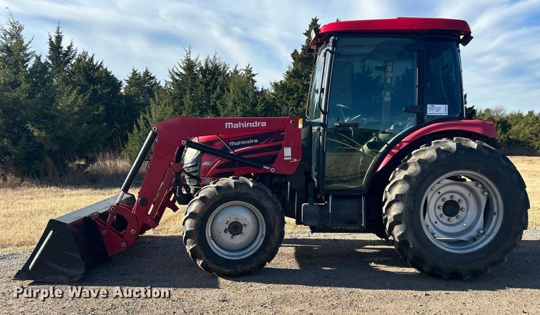 image for item DN0574 2015 Mahindra 2565  tractor