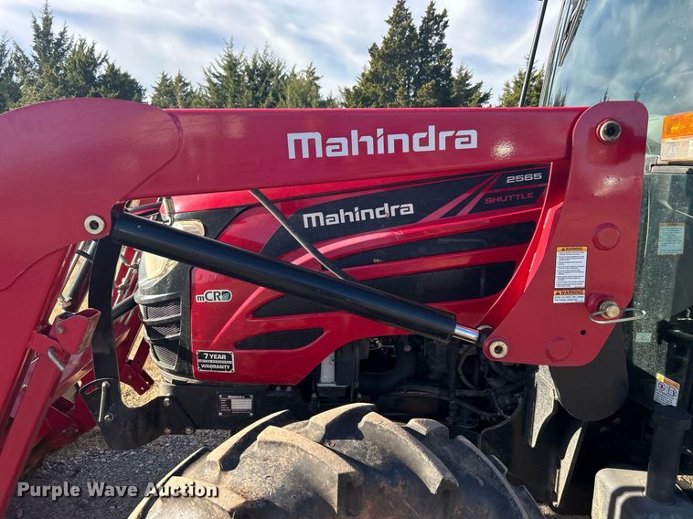image for item DN0574 2015 Mahindra 2565  tractor