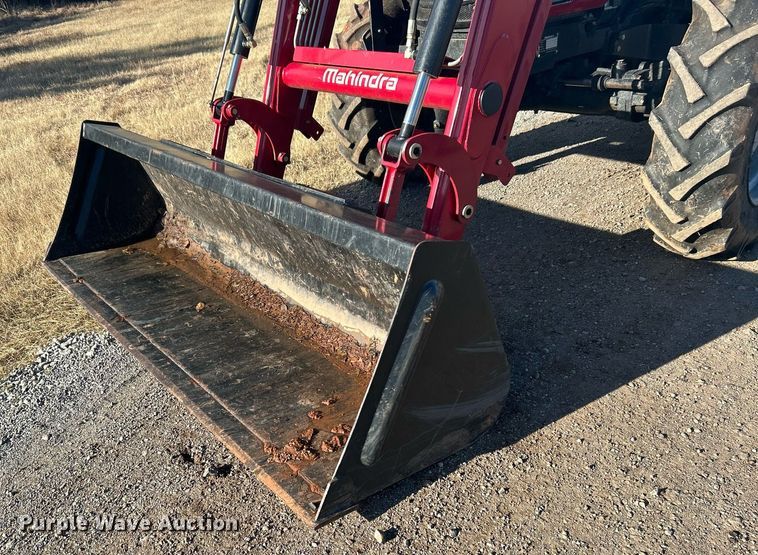 image for item DN0574 2015 Mahindra 2565  tractor