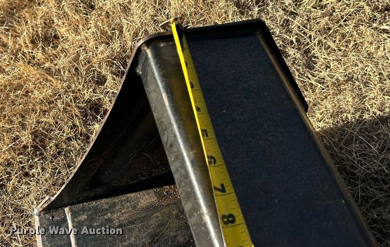 image for item DN0574 2015 Mahindra 2565  tractor