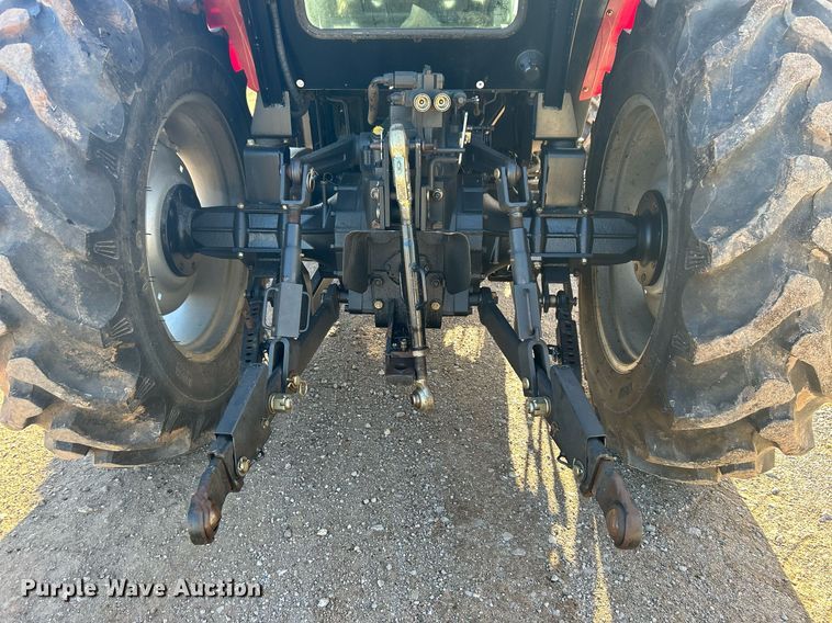 image for item DN0574 2015 Mahindra 2565  tractor