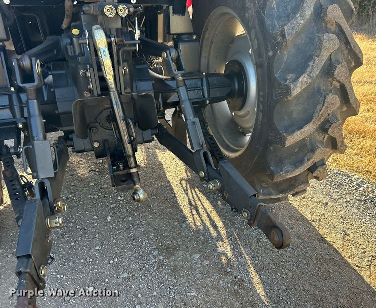 image for item DN0574 2015 Mahindra 2565  tractor