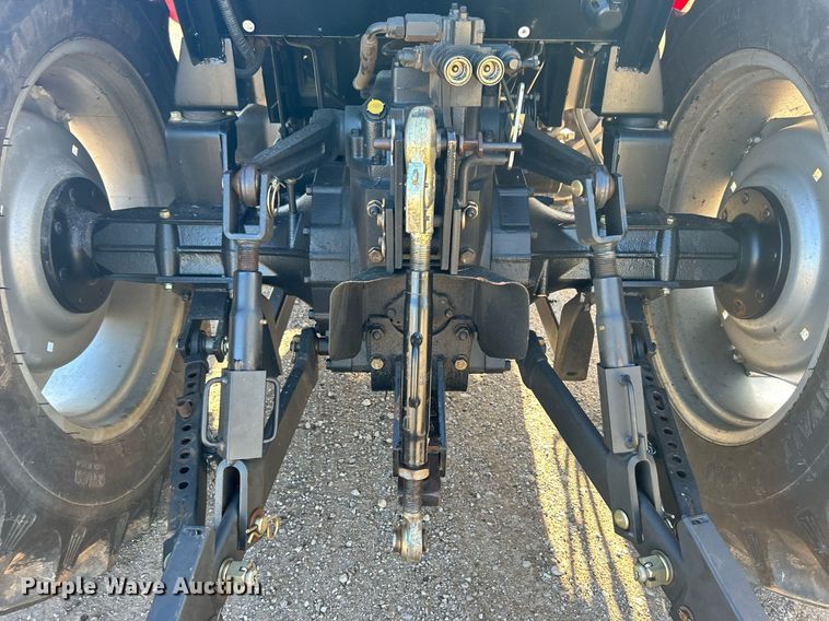 image for item DN0574 2015 Mahindra 2565  tractor