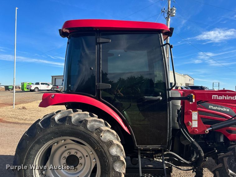 image for item DN0574 2015 Mahindra 2565  tractor