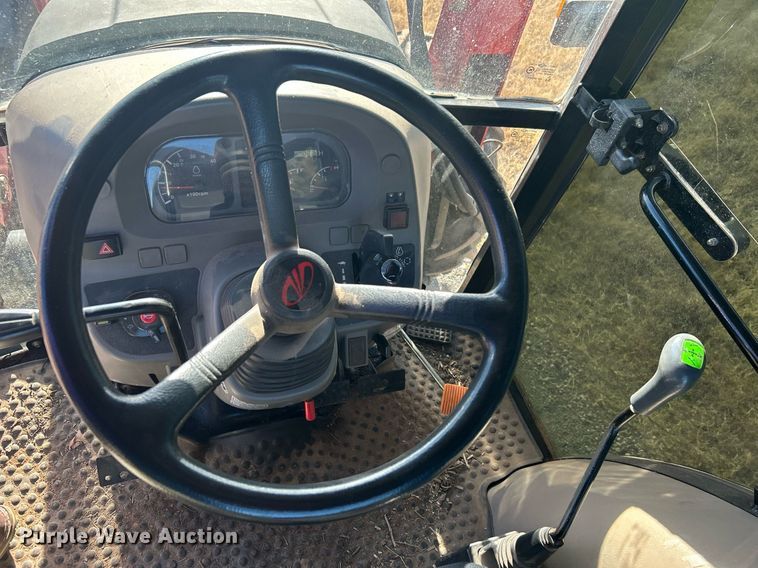 image for item DN0574 2015 Mahindra 2565  tractor