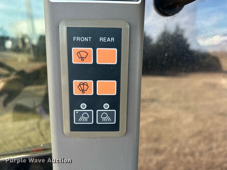 image for item DN0574 2015 Mahindra 2565  tractor