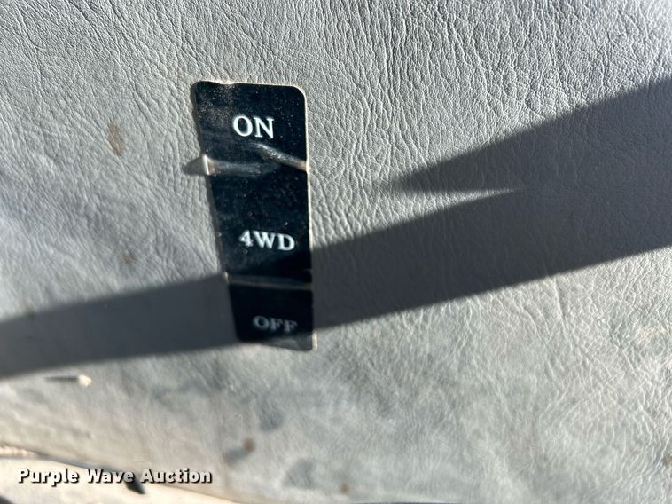 image for item DN0574 2015 Mahindra 2565  tractor