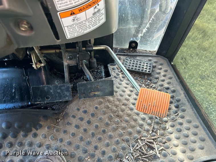 image for item DN0574 2015 Mahindra 2565  tractor