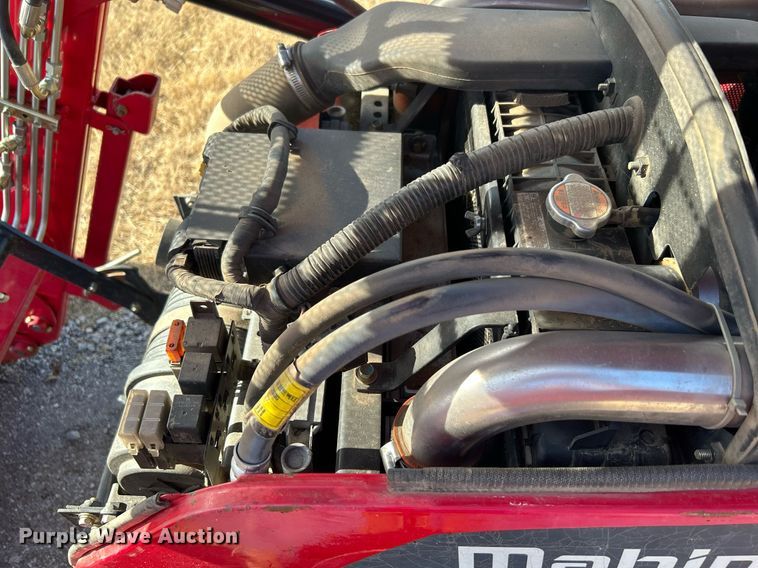 image for item DN0574 2015 Mahindra 2565  tractor