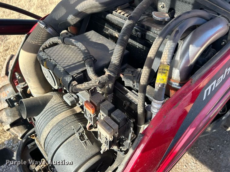 image for item DN0574 2015 Mahindra 2565  tractor