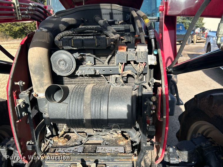 image for item DN0574 2015 Mahindra 2565  tractor