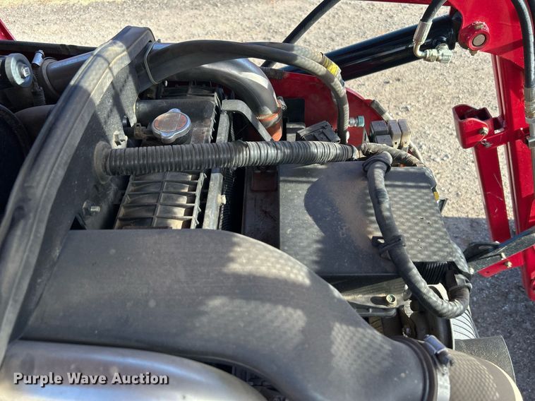 image for item DN0574 2015 Mahindra 2565  tractor