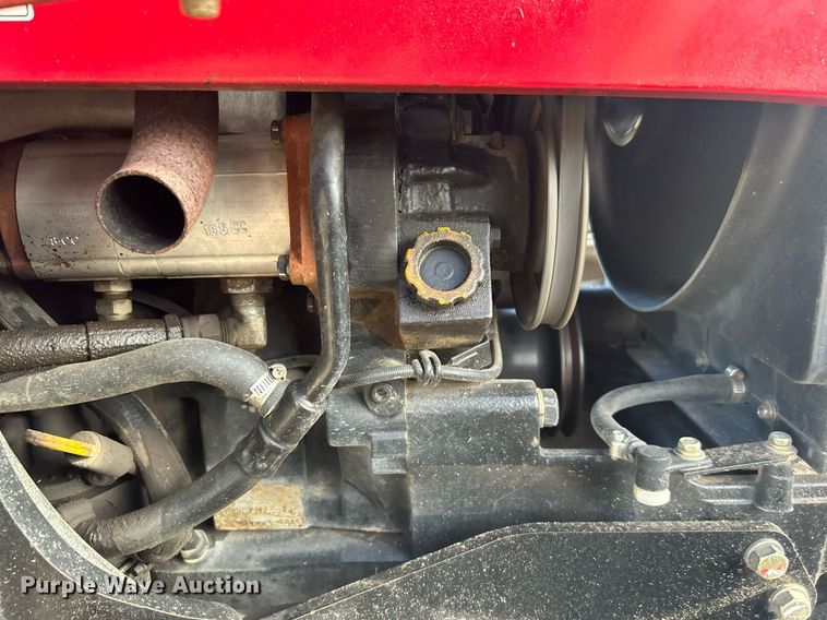 image for item DN0574 2015 Mahindra 2565  tractor