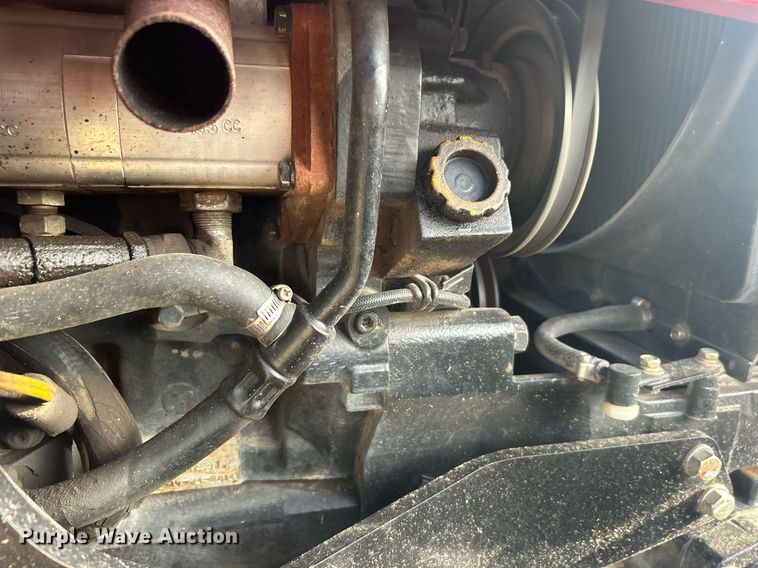 image for item DN0574 2015 Mahindra 2565  tractor