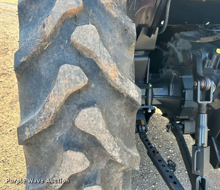 image for item DN0574 2015 Mahindra 2565  tractor