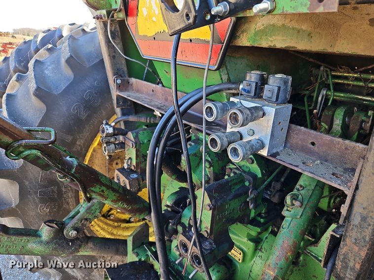 image for item DN7082 1978 John Deere 4440  tractor