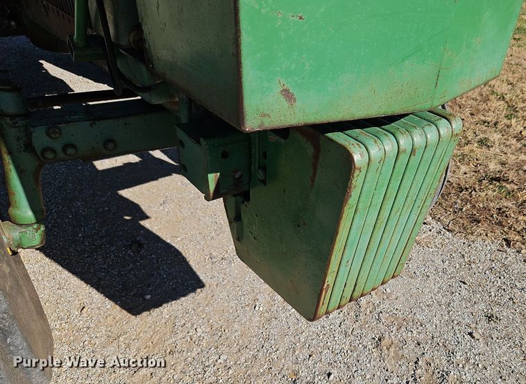 image for item DN7082 1978 John Deere 4440  tractor