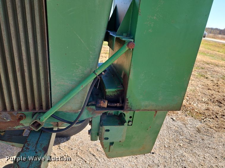 image for item DN7082 1978 John Deere 4440  tractor