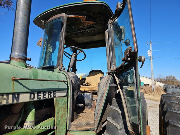 image for item DN7082 1978 John Deere 4440  tractor