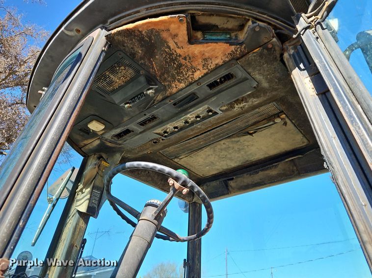 image for item DN7082 1978 John Deere 4440  tractor