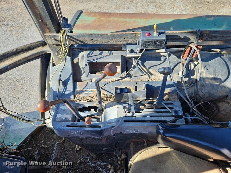 image for item DN7082 1978 John Deere 4440  tractor