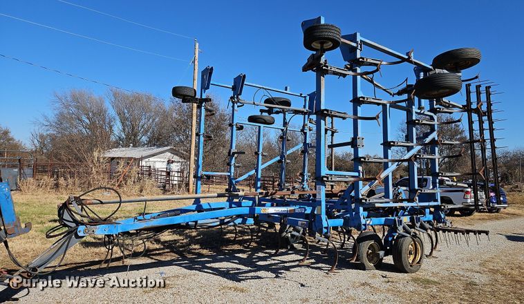 image for item DN7083 DMI Tigermate TMDF  field cultivator