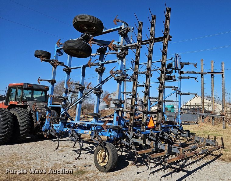 image for item DN7083 DMI Tigermate TMDF  field cultivator