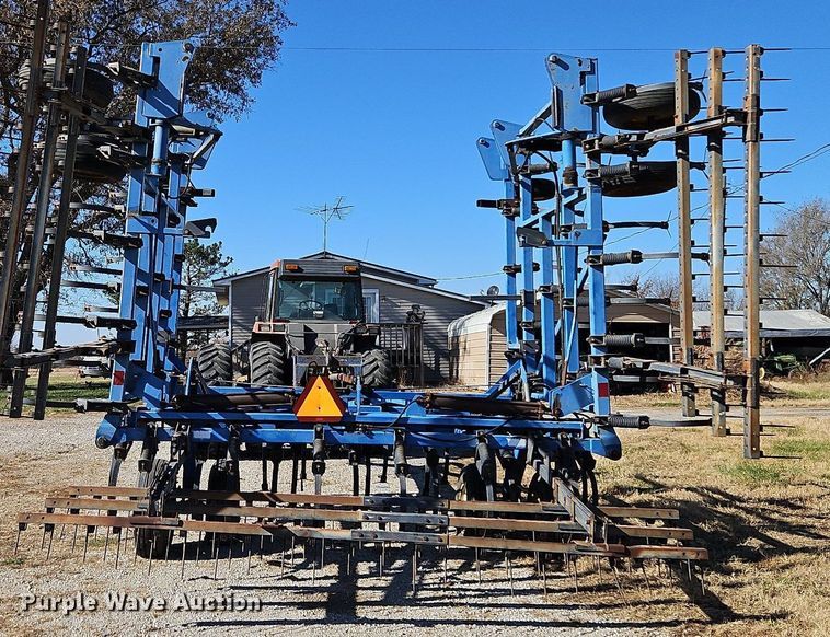 image for item DN7083 DMI Tigermate TMDF  field cultivator