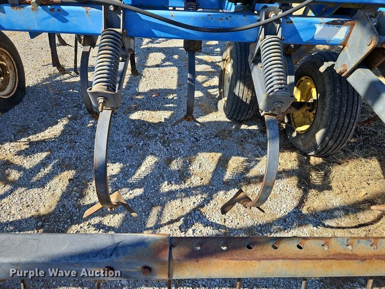 image for item DN7083 DMI Tigermate TMDF  field cultivator