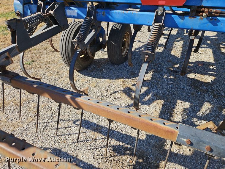 image for item DN7083 DMI Tigermate TMDF  field cultivator