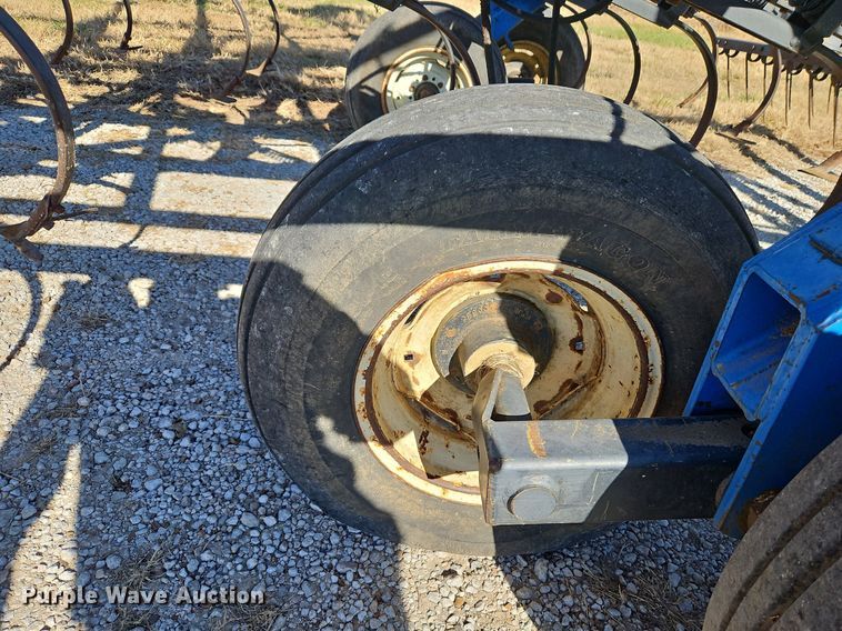 image for item DN7083 DMI Tigermate TMDF  field cultivator