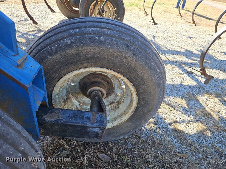 image for item DN7083 DMI Tigermate TMDF  field cultivator