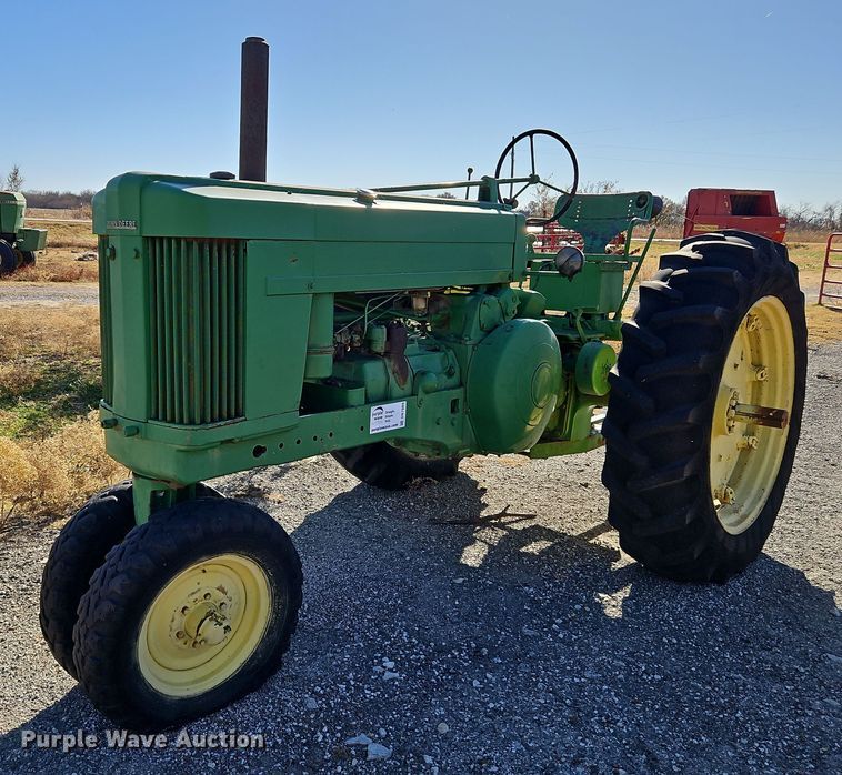 image for item DN7088 John Deere 60  tractor