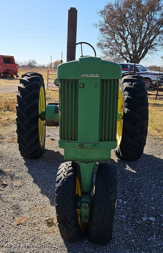 image for item DN7088 John Deere 60  tractor