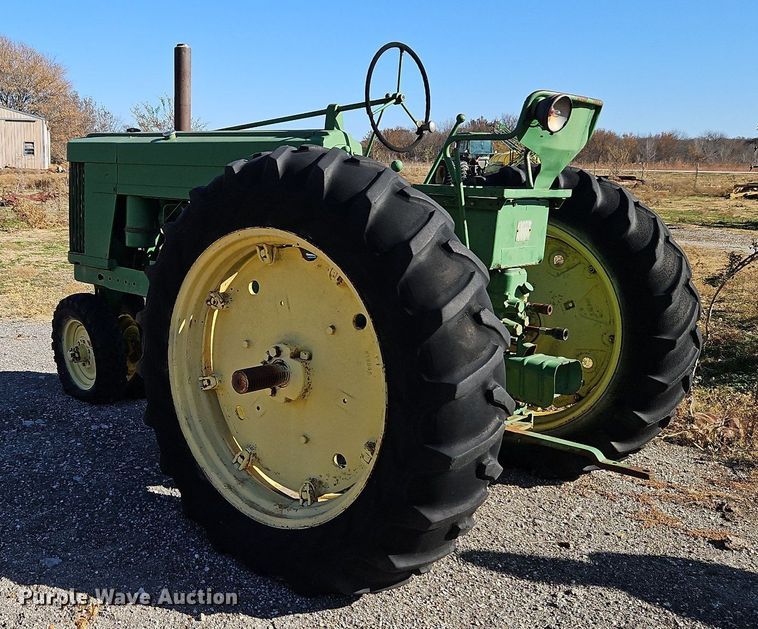 image for item DN7088 John Deere 60  tractor