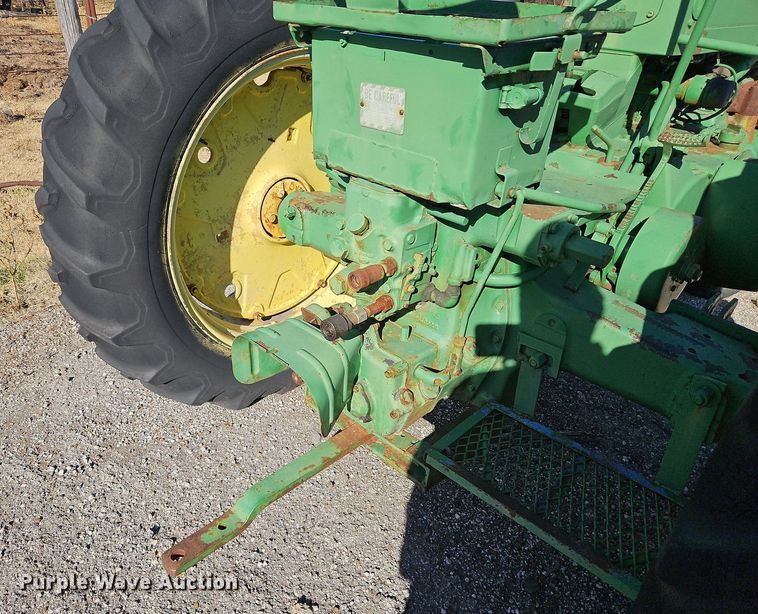 image for item DN7088 John Deere 60  tractor