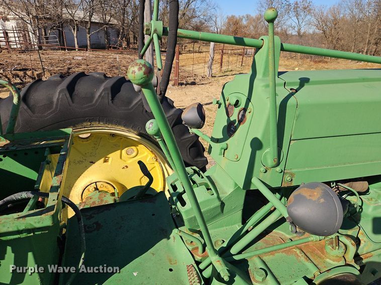 image for item DN7088 John Deere 60  tractor