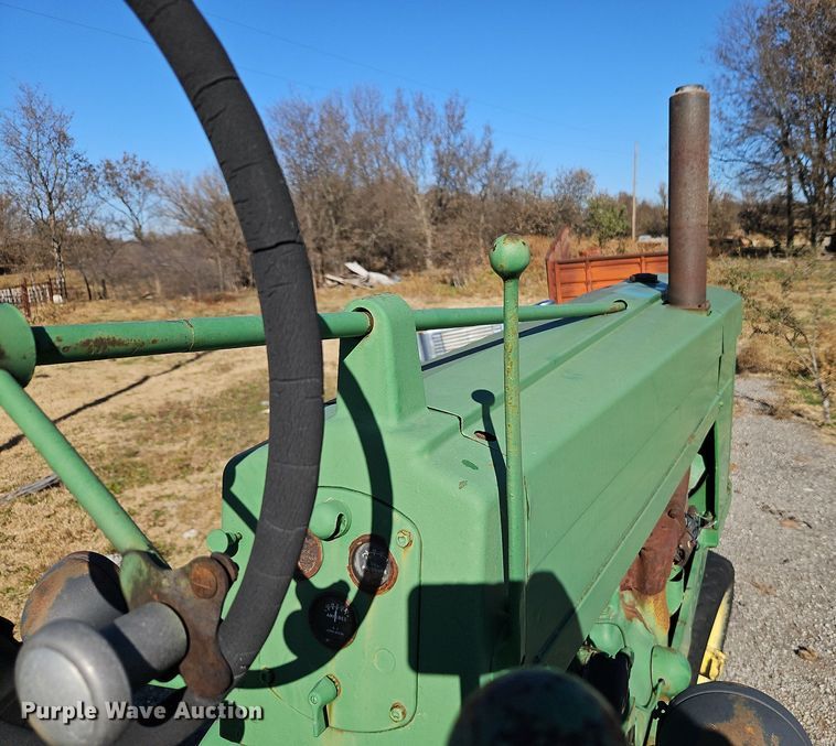 image for item DN7088 John Deere 60  tractor