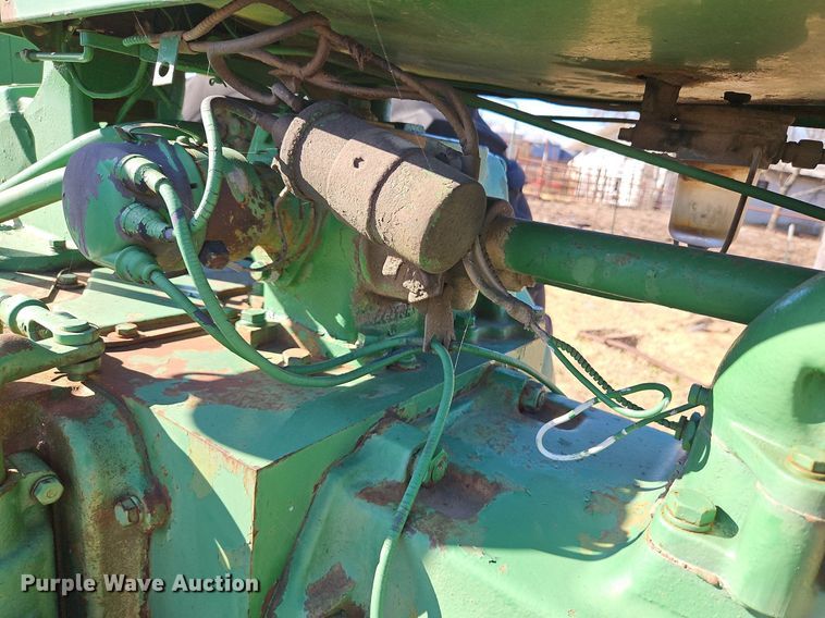 image for item DN7088 John Deere 60  tractor