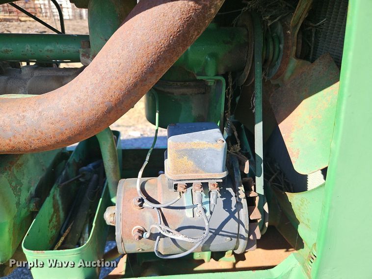 image for item DN7088 John Deere 60  tractor