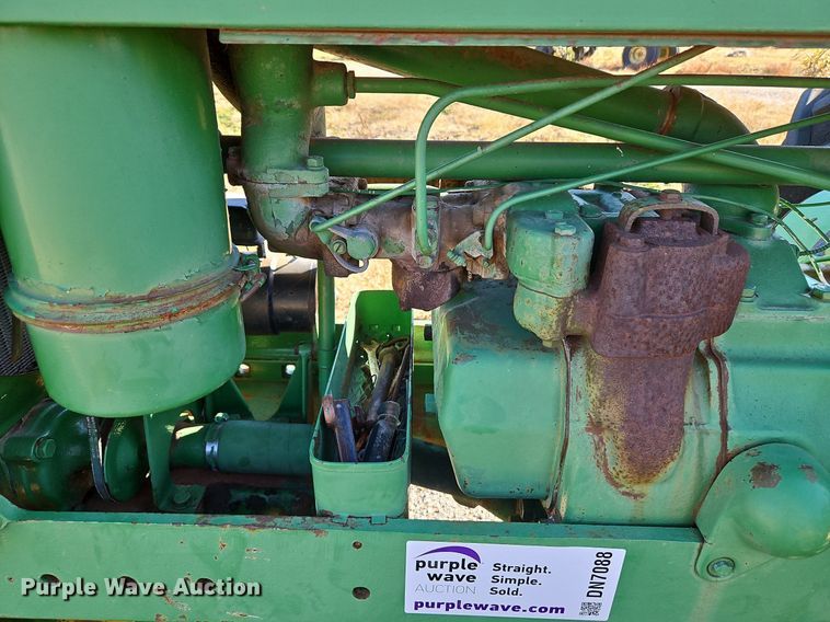 image for item DN7088 John Deere 60  tractor