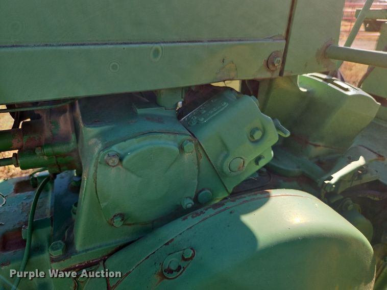 image for item DN7088 John Deere 60  tractor