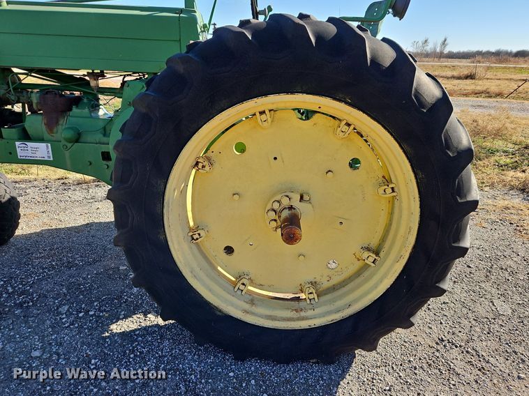 image for item DN7088 John Deere 60  tractor