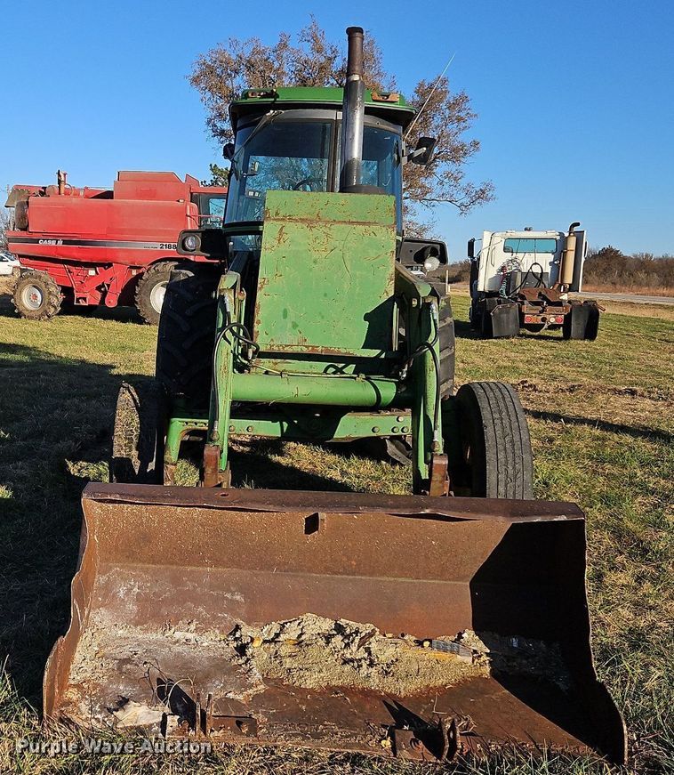 image for item DN7094 1977 John Deere 4430  tractor