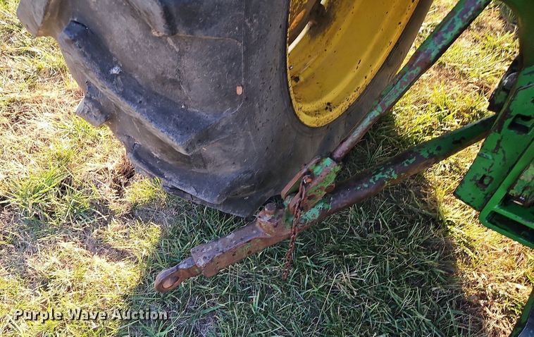 image for item DN7094 1977 John Deere 4430  tractor