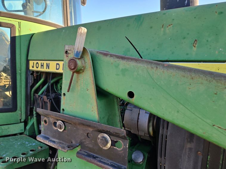 image for item DN7094 1977 John Deere 4430  tractor