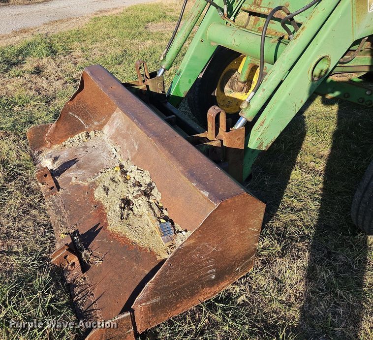 image for item DN7094 1977 John Deere 4430  tractor